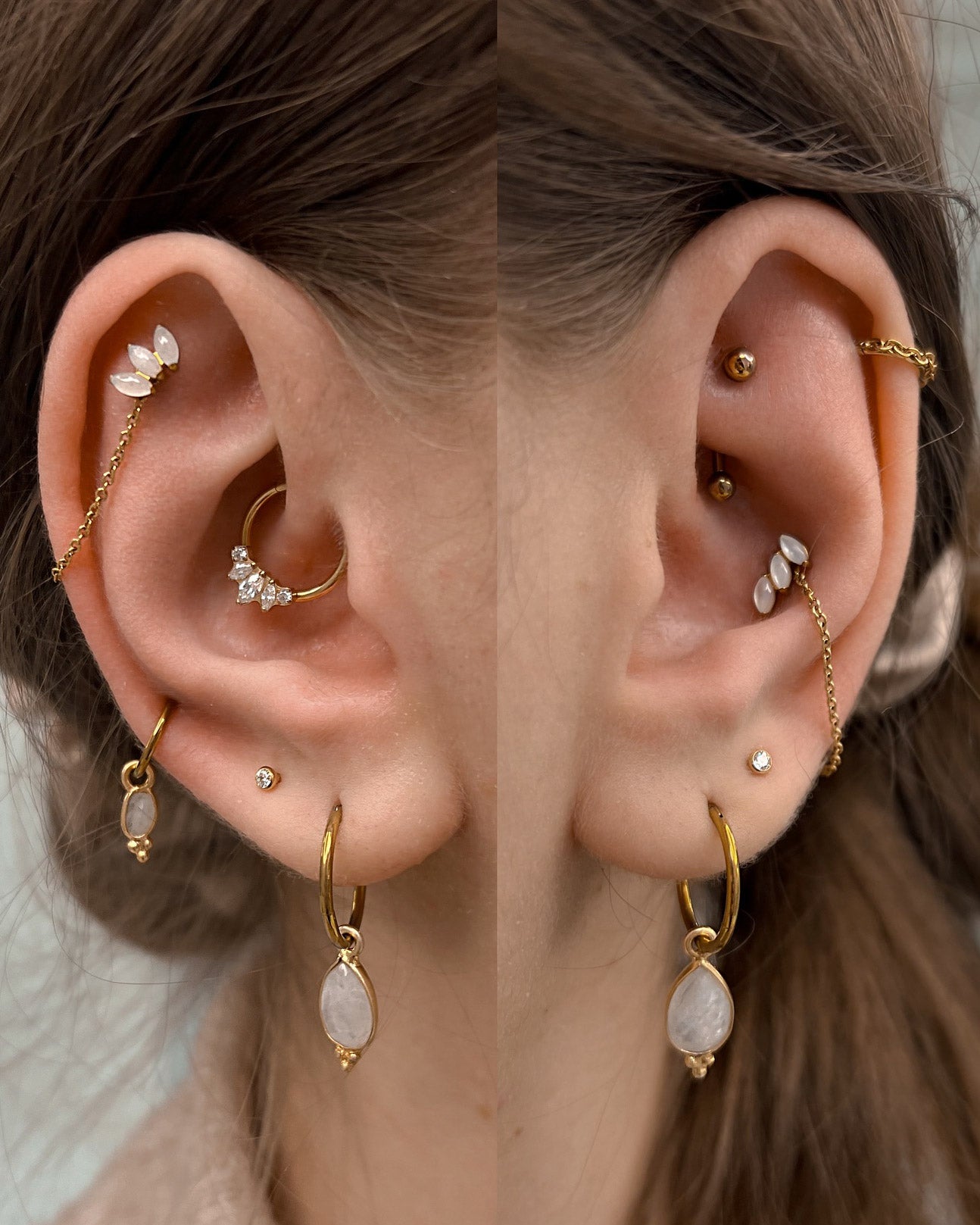 Kolczyk do ucha "3 stone white" - anodyzowany tytanowy labret z kamieniami