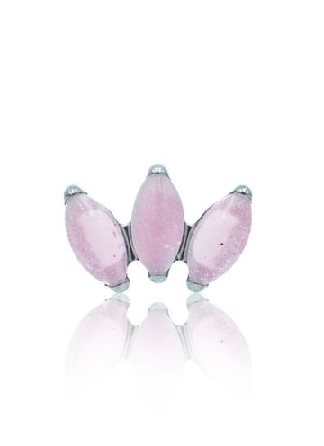 Kolczyk do ucha "3 stone pink" - tytanowy labret w kształcie potrójnej łezki z różowym jadeitem