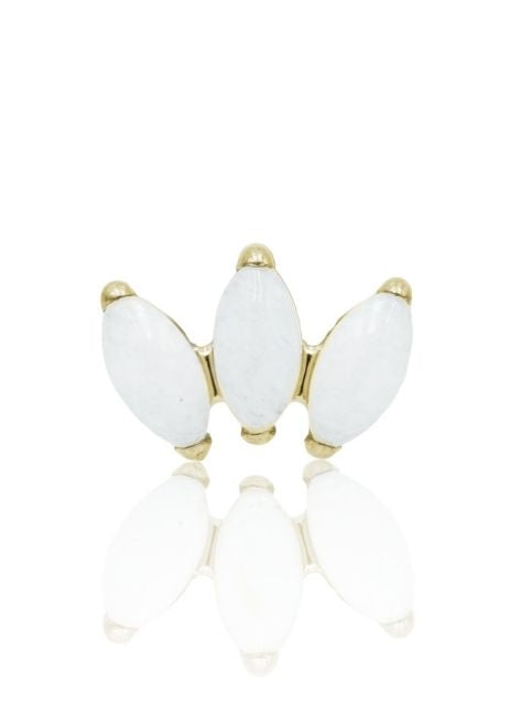 Kolczyk do ucha "3 stone white" - anodyzowany tytanowy labret w kształcie potrójnej łezki z białym jadeitem