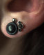 Kolczyl do ucha "Czarna trójeczka" - tytanowy labret z czarnymi cyrkoniami
