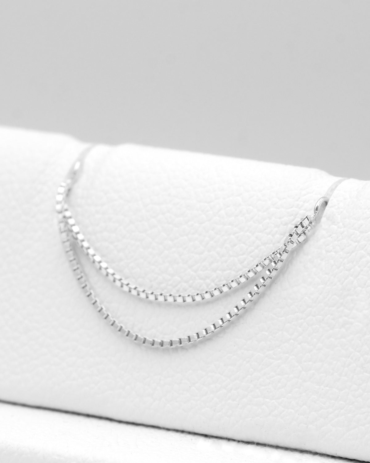 Podwójny łańcuszek do przekłucia "Silverline Double Chain" - łańcuszek z białego złota 14K