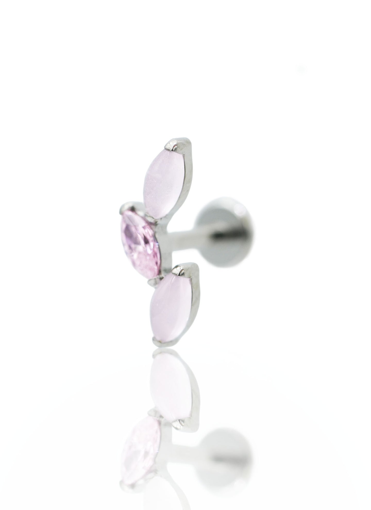 Kolczyk do ucha "3 leaf pink stone" – tytanowy labret cyrkonią i różowym jadeitem