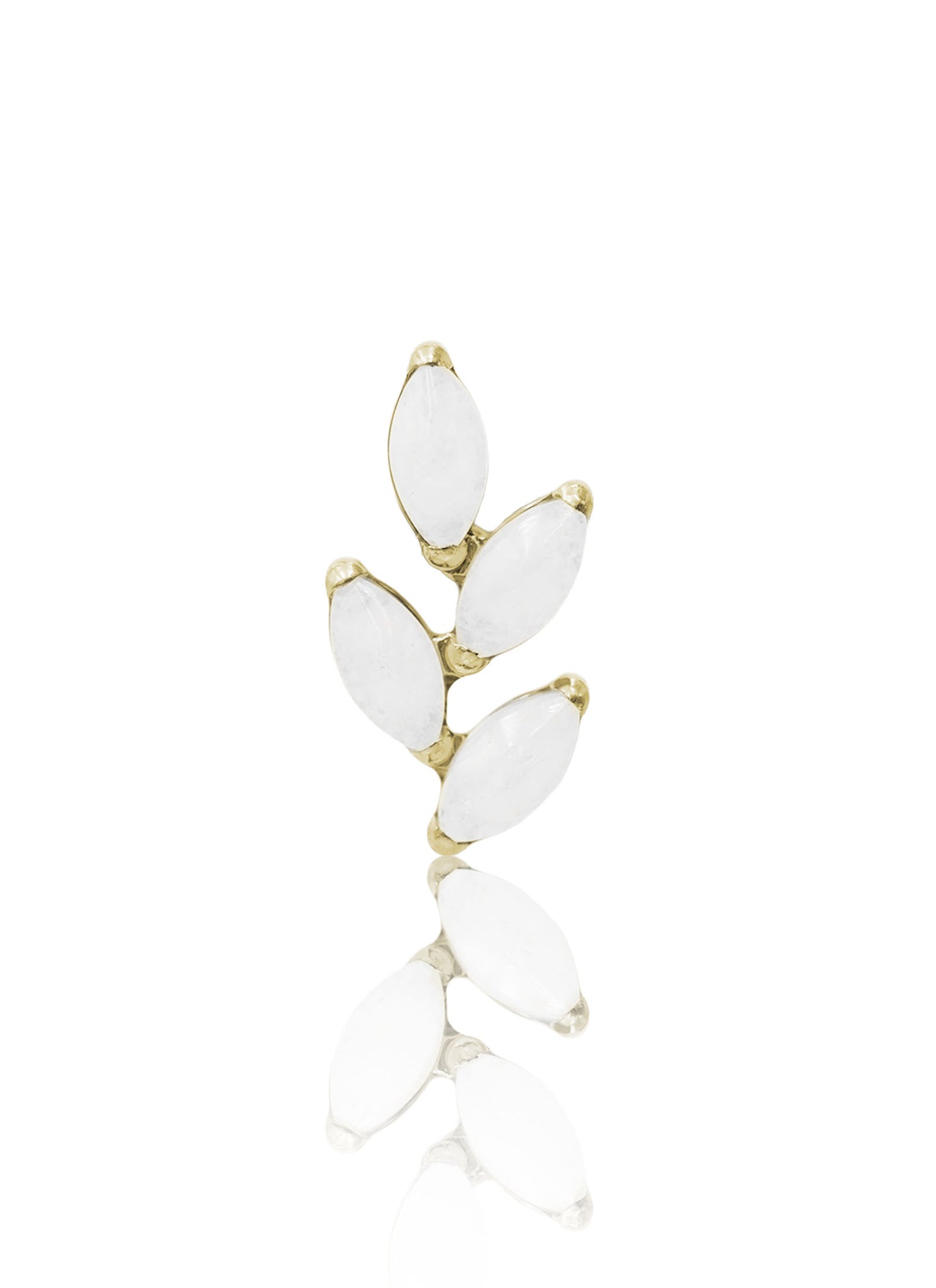 Kolczyk do ucha "4 leaf white stone" – złoty tytanowy labret z białym jadeitem