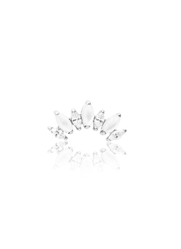 Kolczyk do ucha "Cluster pearl white" - tytanowy labret z cyrkoniami i masą perłową