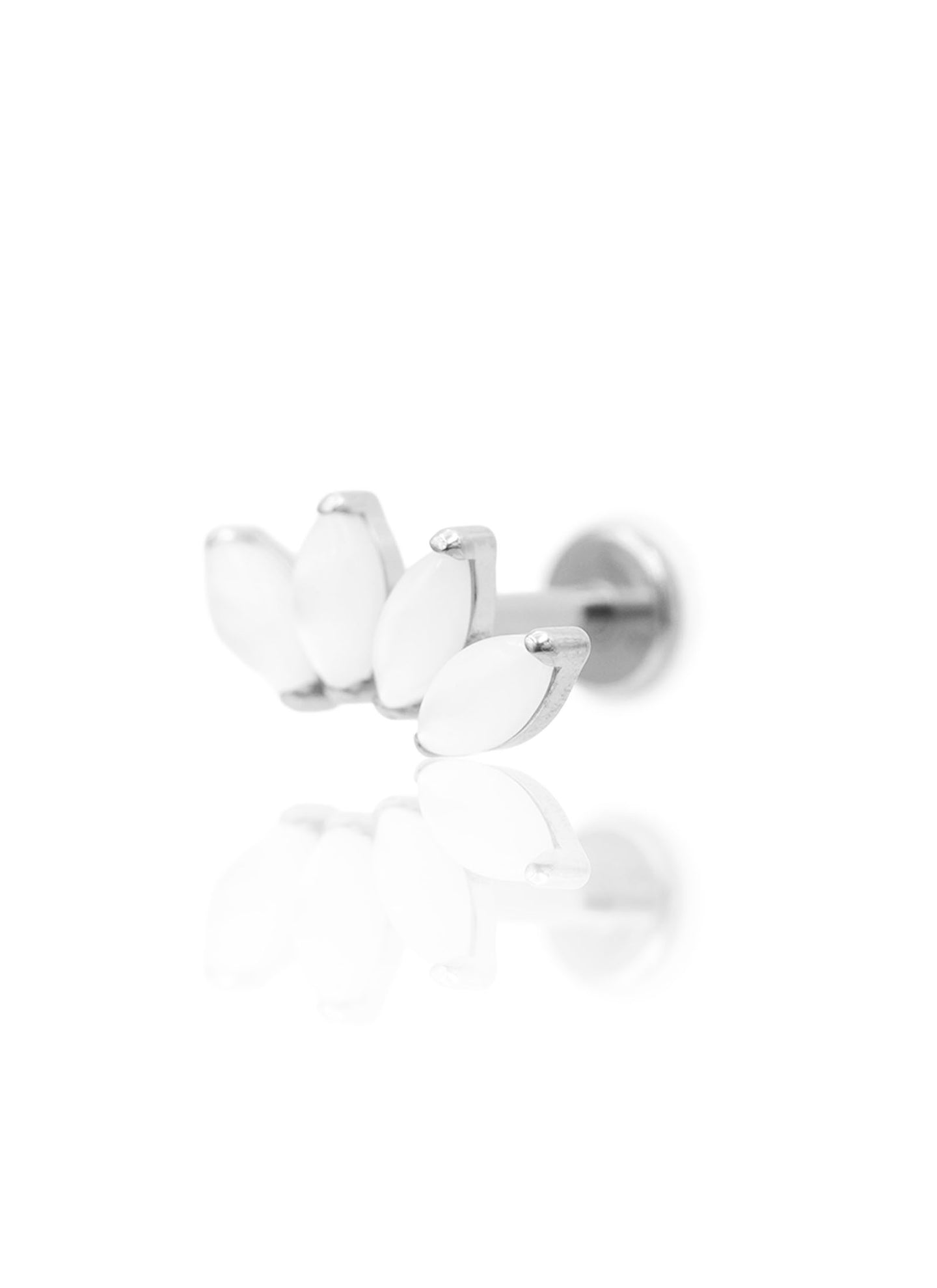 Kolczyk do ucha "4 stone pearl white" – tytanowy labret z masą perłową