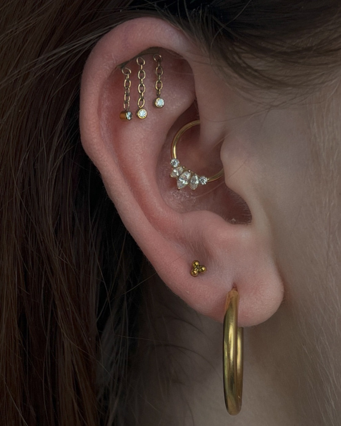 Kolczyk do ucha "Trójeczka" - anodyzowany tytanowy labret