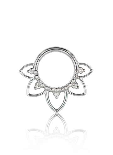 Kolczyk do ucha "Lotus" - tytanowy clicker