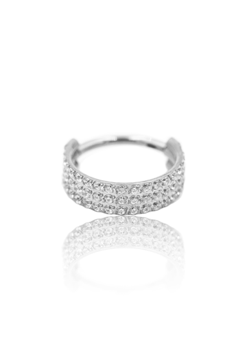 Kolczyk do ucha "Iced out" - tytanowy clicker z cyrkoniami