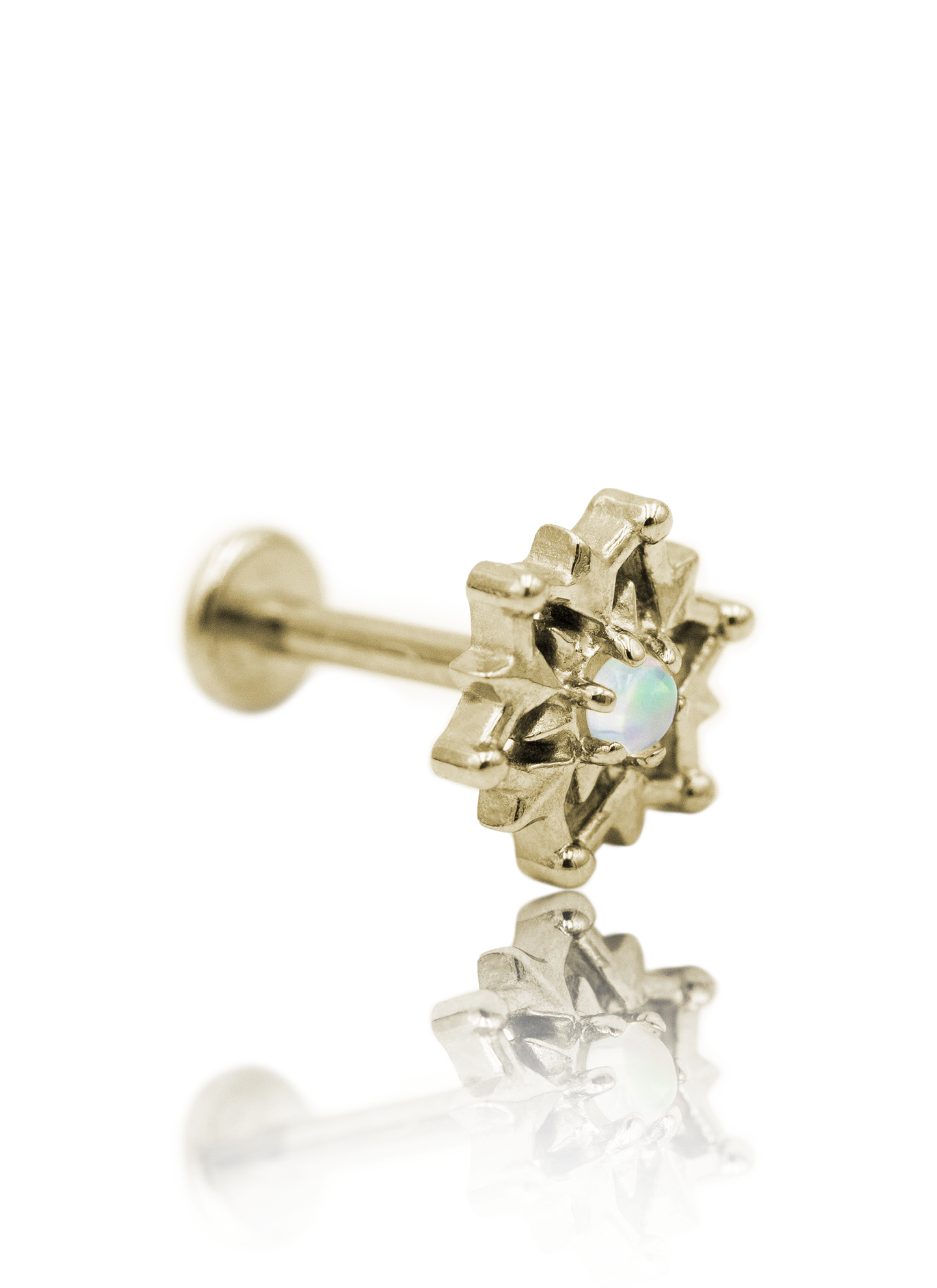 Kolczyk do ucha "Opal rosette" - anodyzowany tytanowy labret z opalem