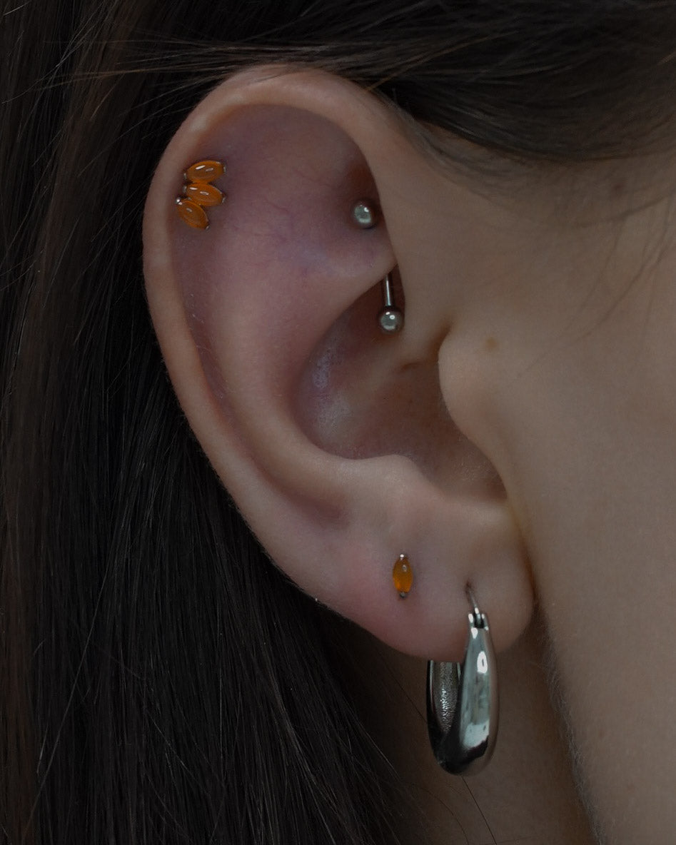 Earring "1 long stone orange" - titanium labret with stones