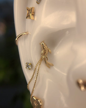 Kolczyk do ucha "Koi fish" - anodyzowany tytanowy labret z rybką Koi