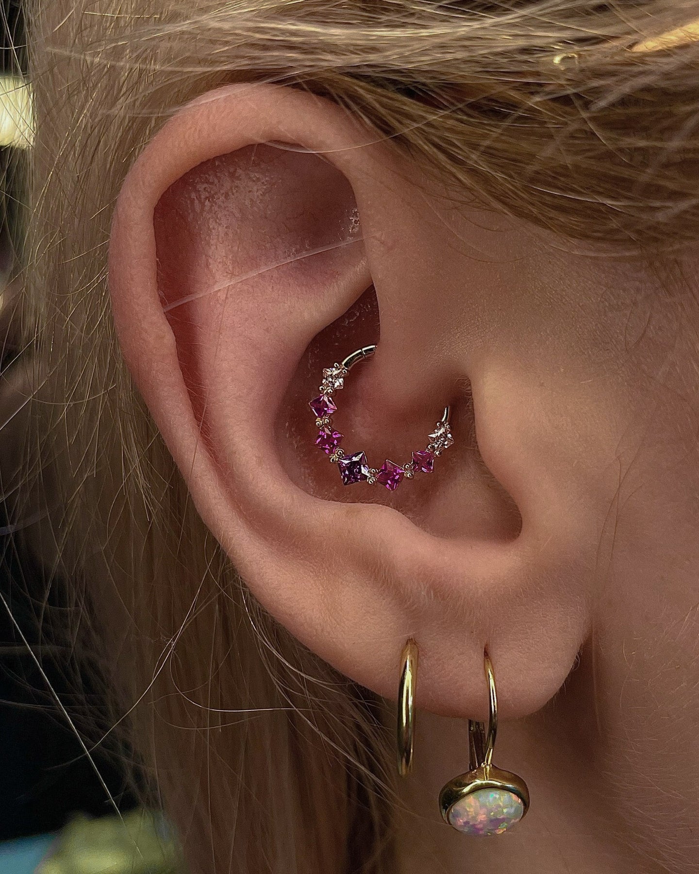 Kolczyk do ucha "Rainbow" - 14K złoty clicker z cyrkoniami