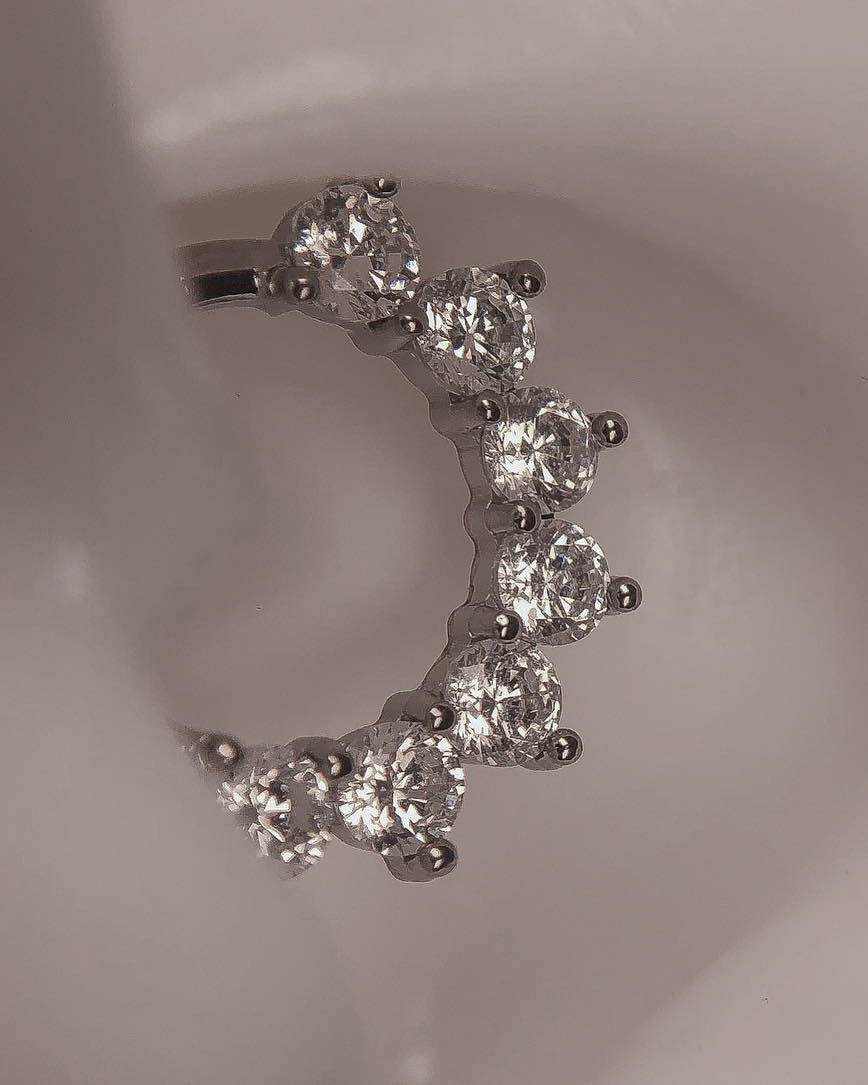 Kolczyk do ucha "Salty" - tytanowy clicker z cyrkoniami"