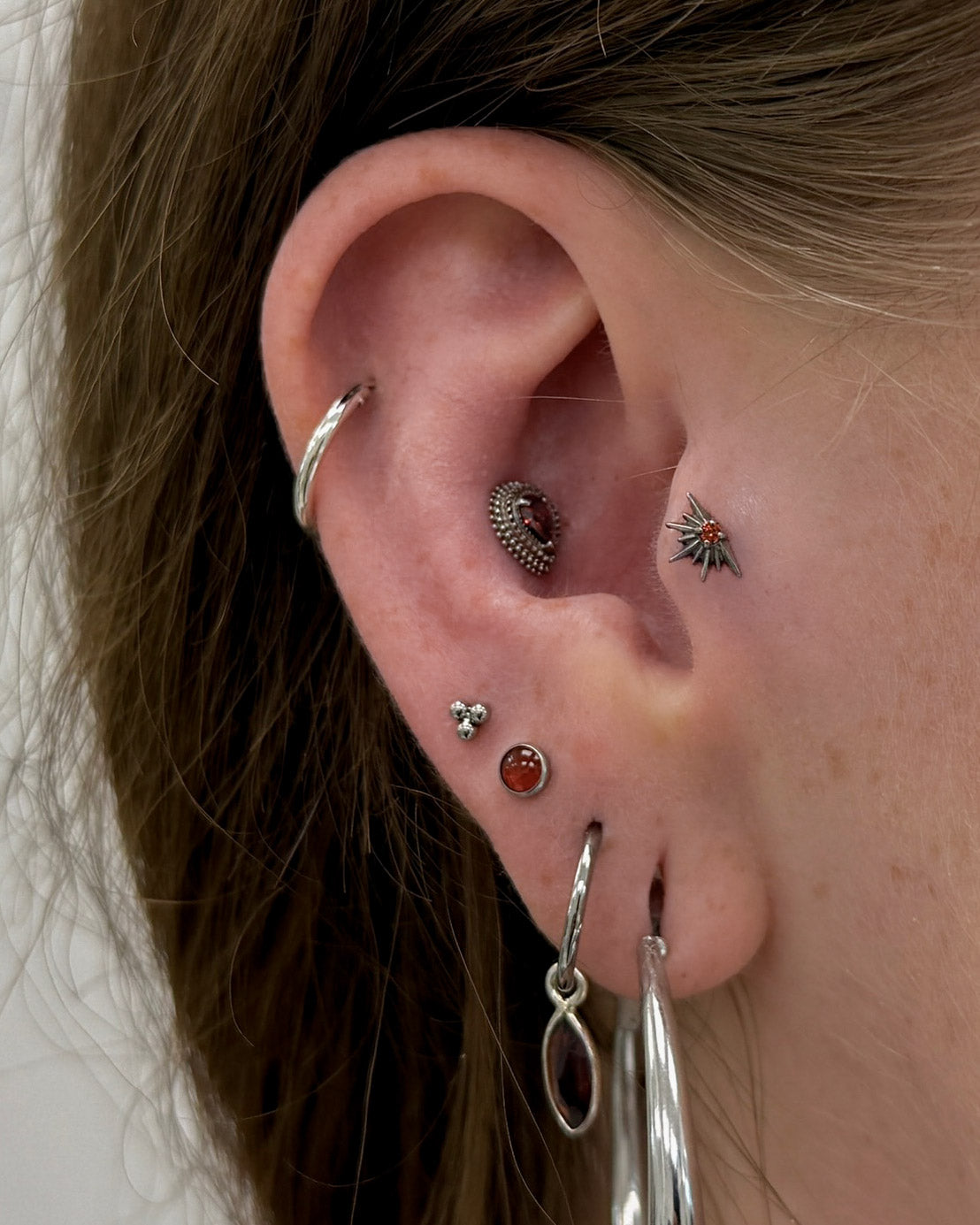 Kolczyk do ucha "Trójeczka" - tytanowy labret