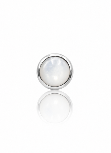 Kolczyk do ucha "1 stone pearl white" - tytanowy labret z masą perłową