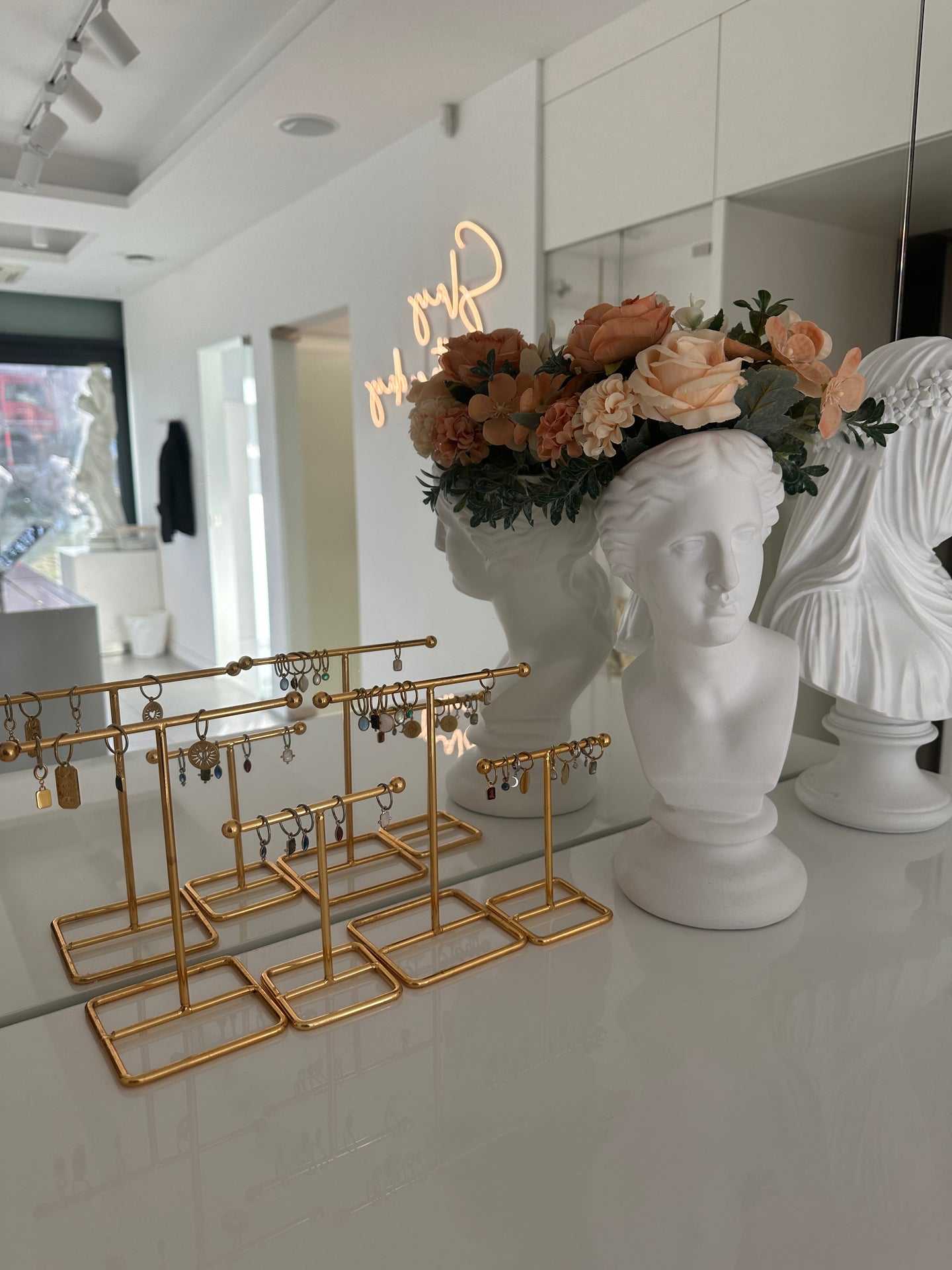 salon piercingu Kraków piercing Kraków kolczyki do nosa kolczyki do ucha kolczyki do pępka jak wybrać salon piercingu najlepszy salon piercingu