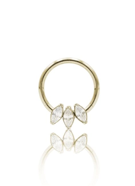 Kolczyk do ucha "Triver" - anodyzowany tytanowy clicker z trzema cyrkoniami w kształcie łezki