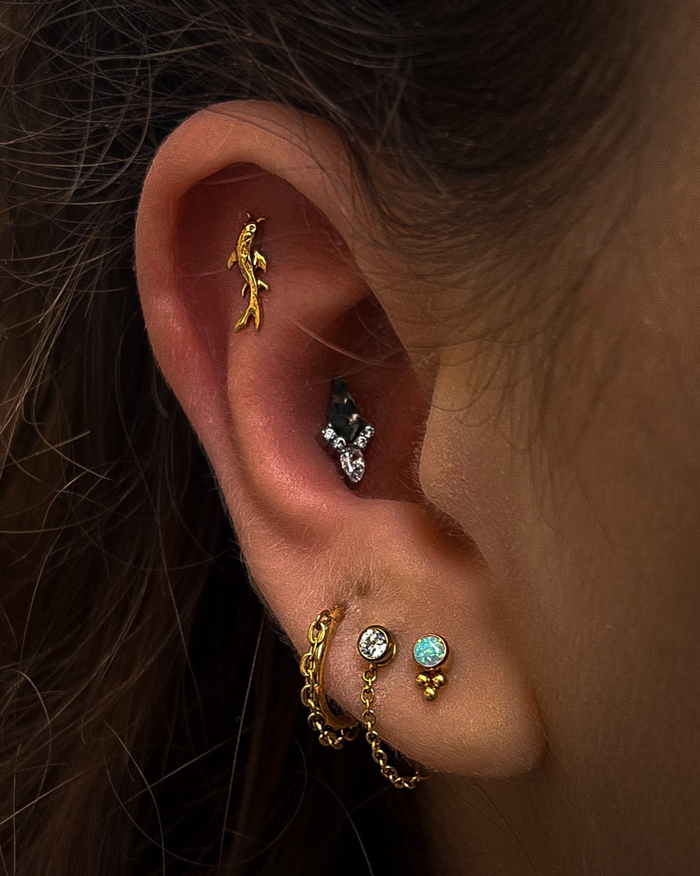 Kolczyk do ucha "Sharpie blue" - anodyzowany tytanowy labret z cyrkoniami