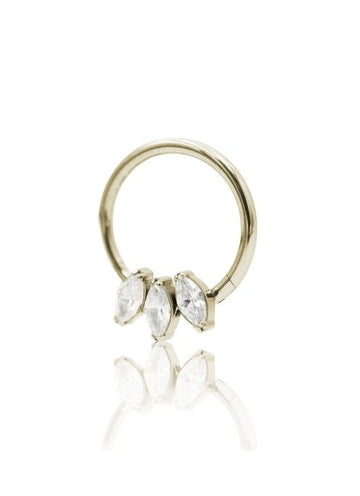 Kolczyk do ucha "Triver" - anodyzowany tytanowy clicker z trzema cyrkoniami w kształcie łezki