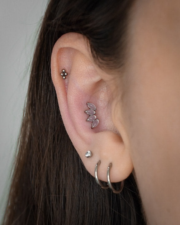 Kolczyk do ucha "4 is more" - tytanowa nakrętka