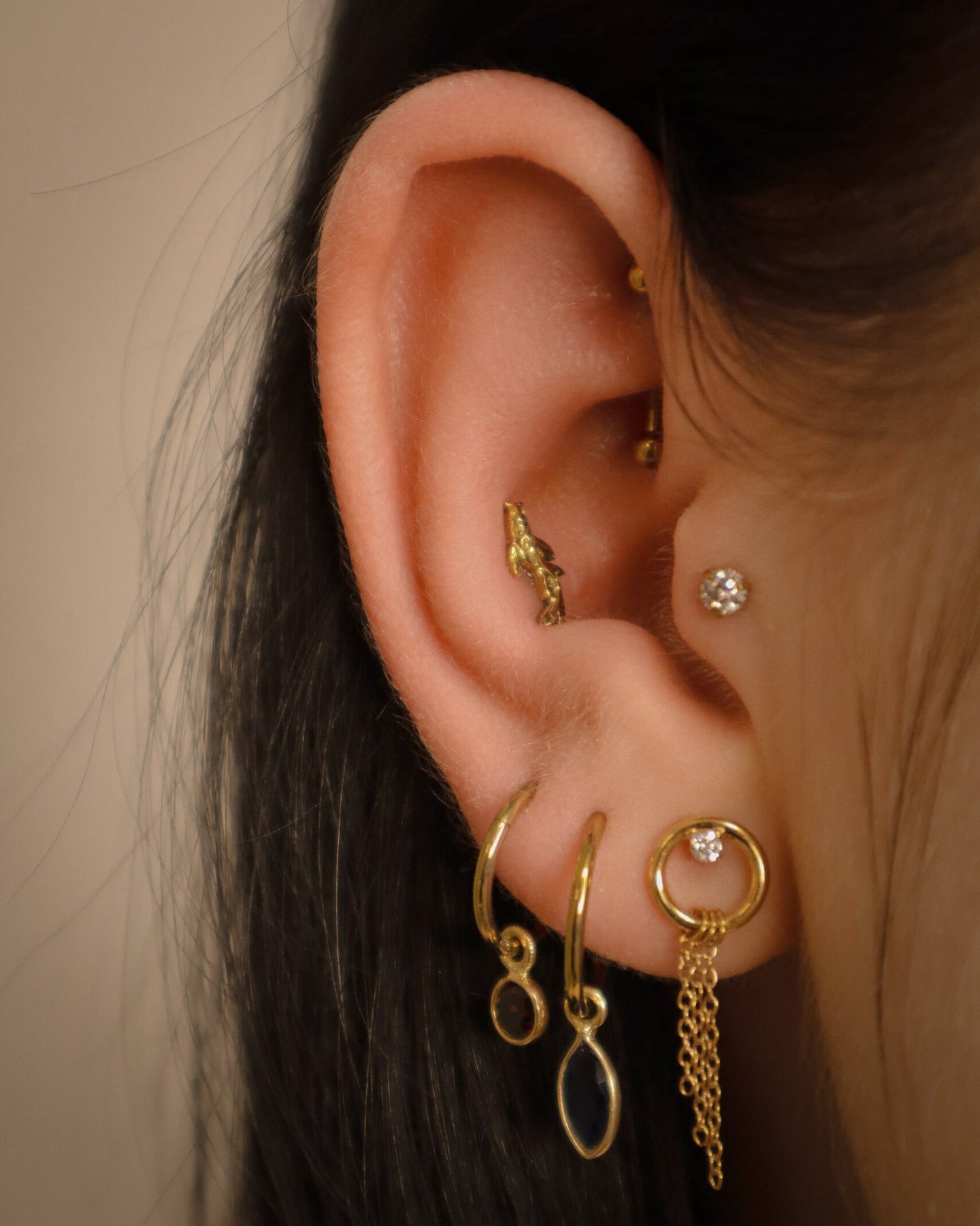 Kolczyk do ucha "Golden chain rain" - tytanowa nakrętka