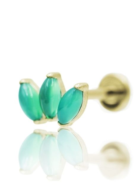 Kolczyk do ucha "3 stone green" - anodyzowany tytanowy labret w kształcie potrójnej łezki z zielonym onyksem