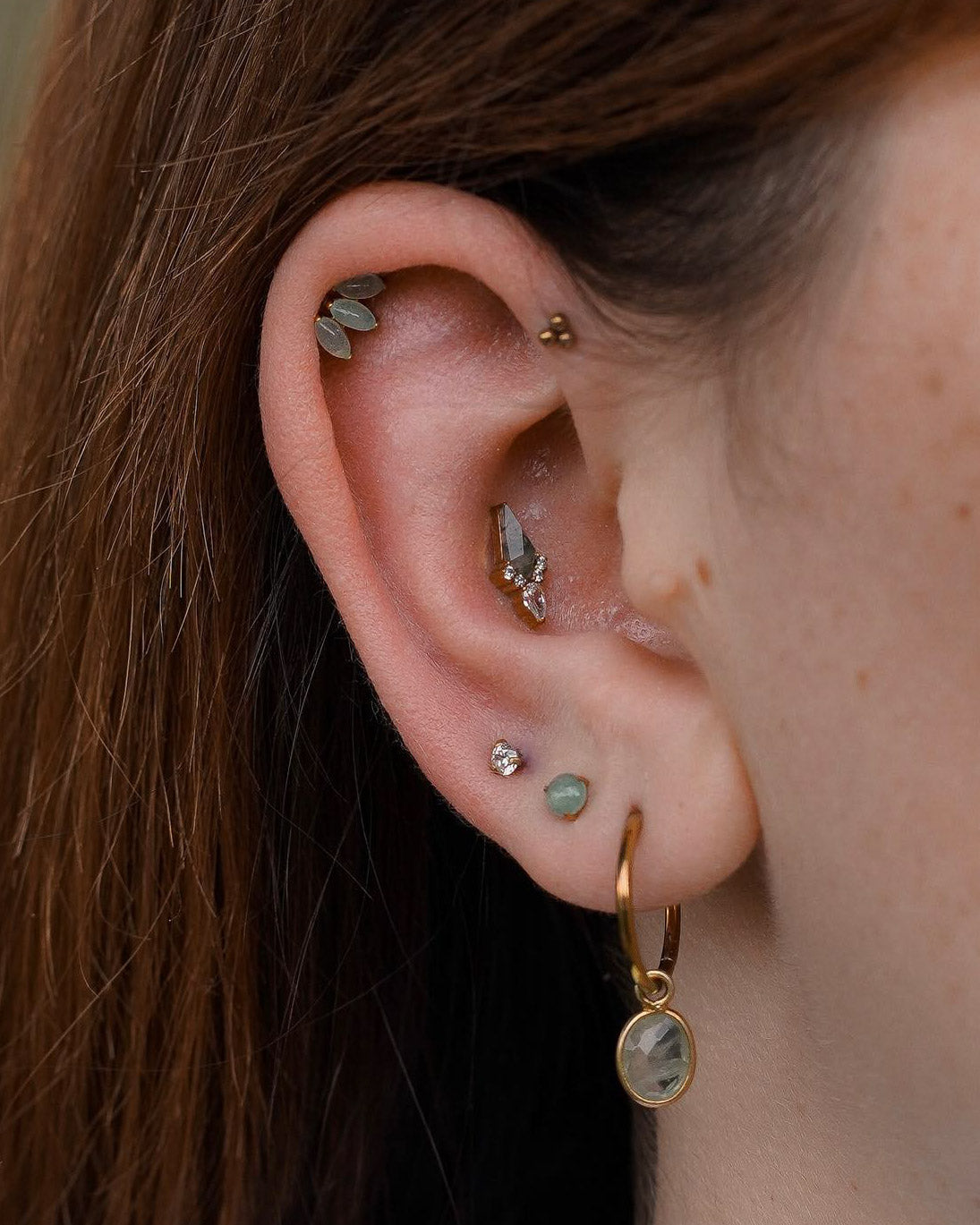 Kolczyk do ucha "Sharpie green" - anodyzowany tytanowy labret z cyrkoniami