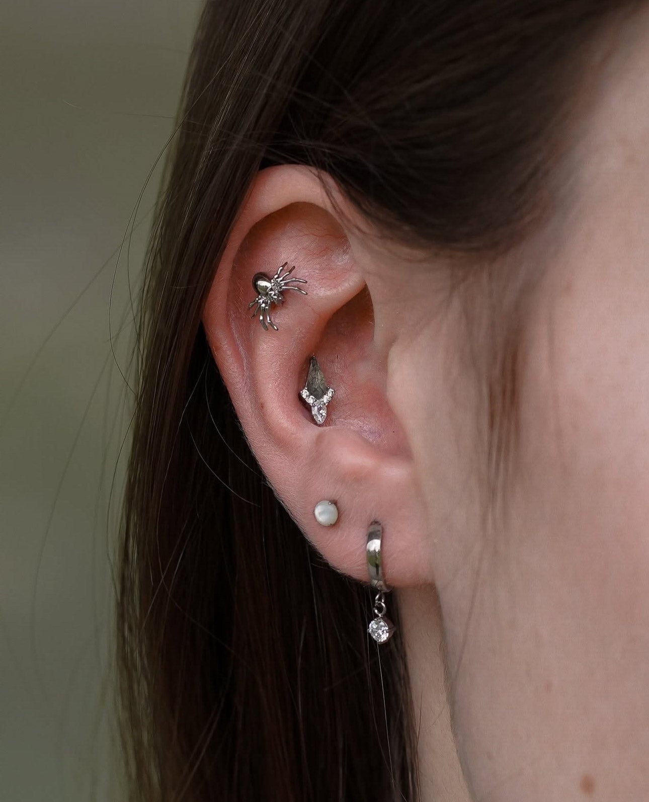 Kolczyk do ucha "Sharpie green" - tytanowy labret z cyrkoniami