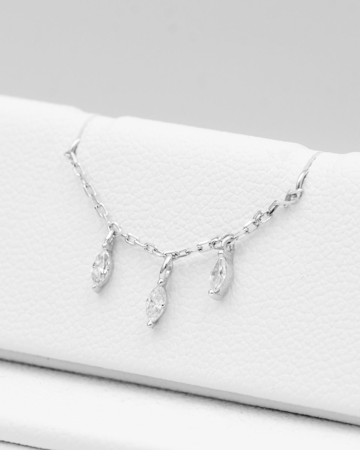 Łańcuszek do przekłucia "Crystal Dew Chain" - łańcuszek z białego złota 14K i cyrkoniami