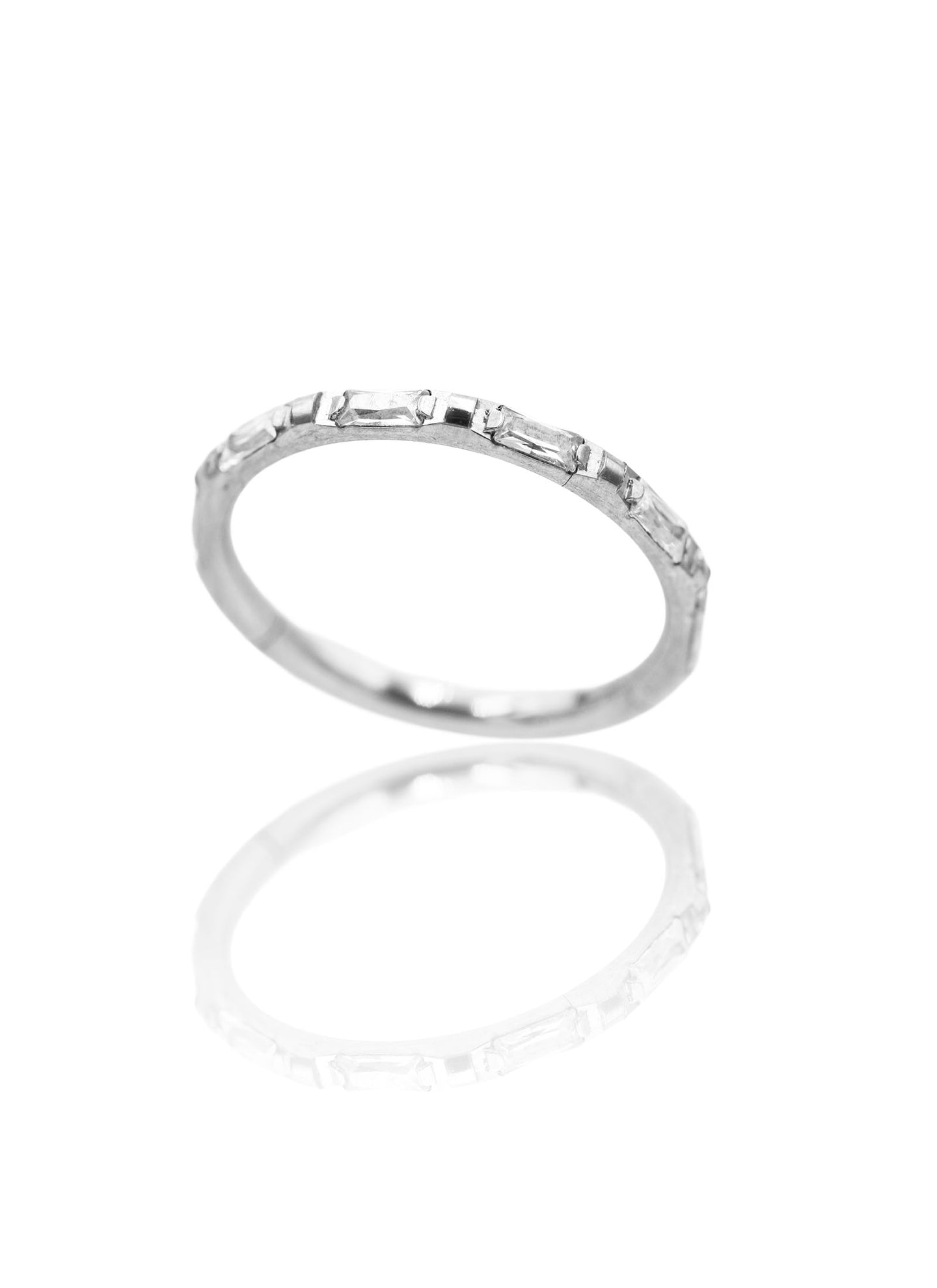 Kolczyk do ucha lub nosa "Baguette Line" - tytanowy clicker z prostokątnymi cyrkoniami