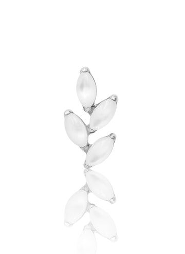 Kolczyk do ucha "4 leaf pearl white stone" – złoty tytanowy labret z masą perłową