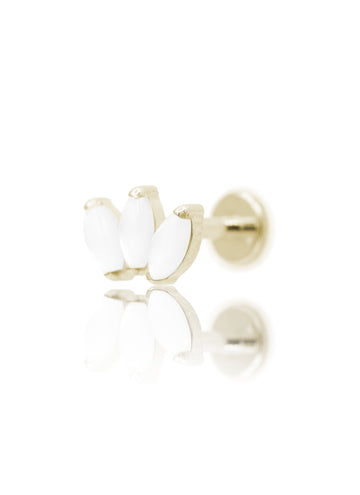 Kolczyk do ucha "straight 3 stone pearl white" – złoty tytanowy labret z masą perłową