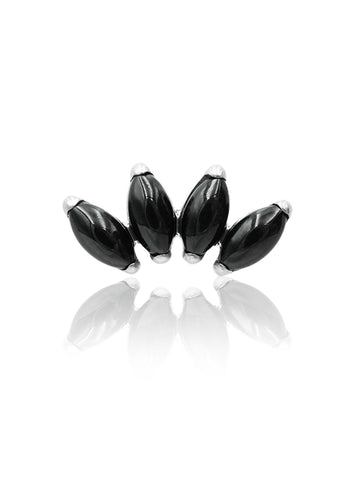 Kolczyk do ucha "4 stone black" - tytanowy labret w kształcie poczwórnej łezki z czarnym onyksem
