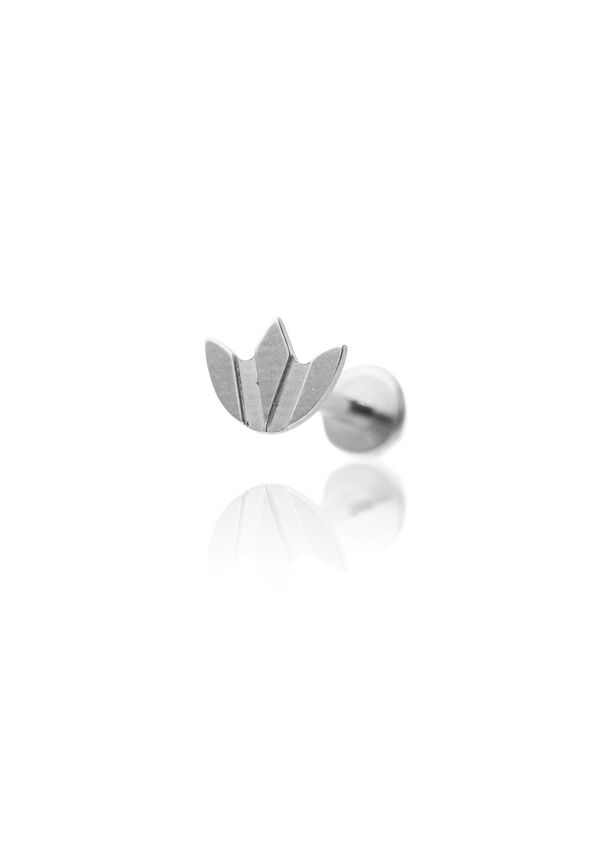 Kolczyk do ucha "Lotus petal" - tytanowy labret w kształcie listka
