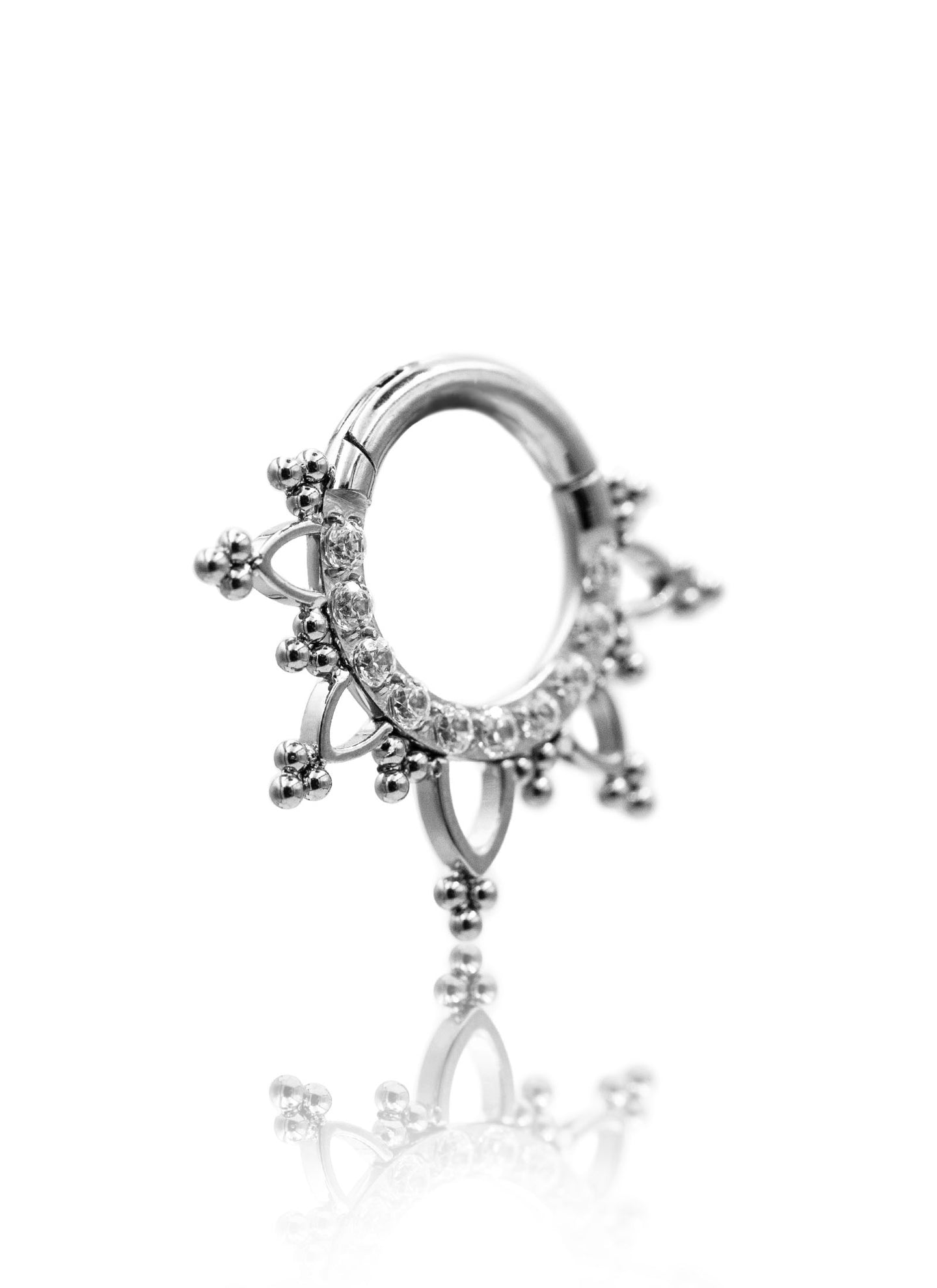 Kolczyk do ucha "Gotic" - tytanowy clicker z cyrkoniami