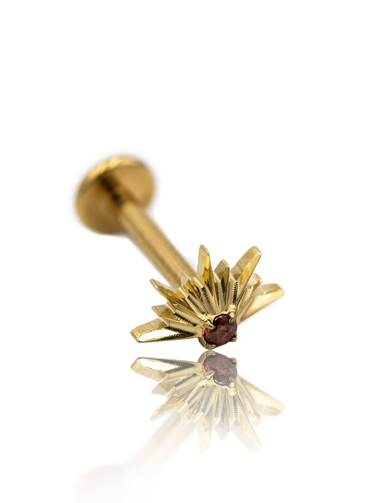 Kolczyk do ucha "Red sunset" - tytanowy labret z czerwonym kamieniem