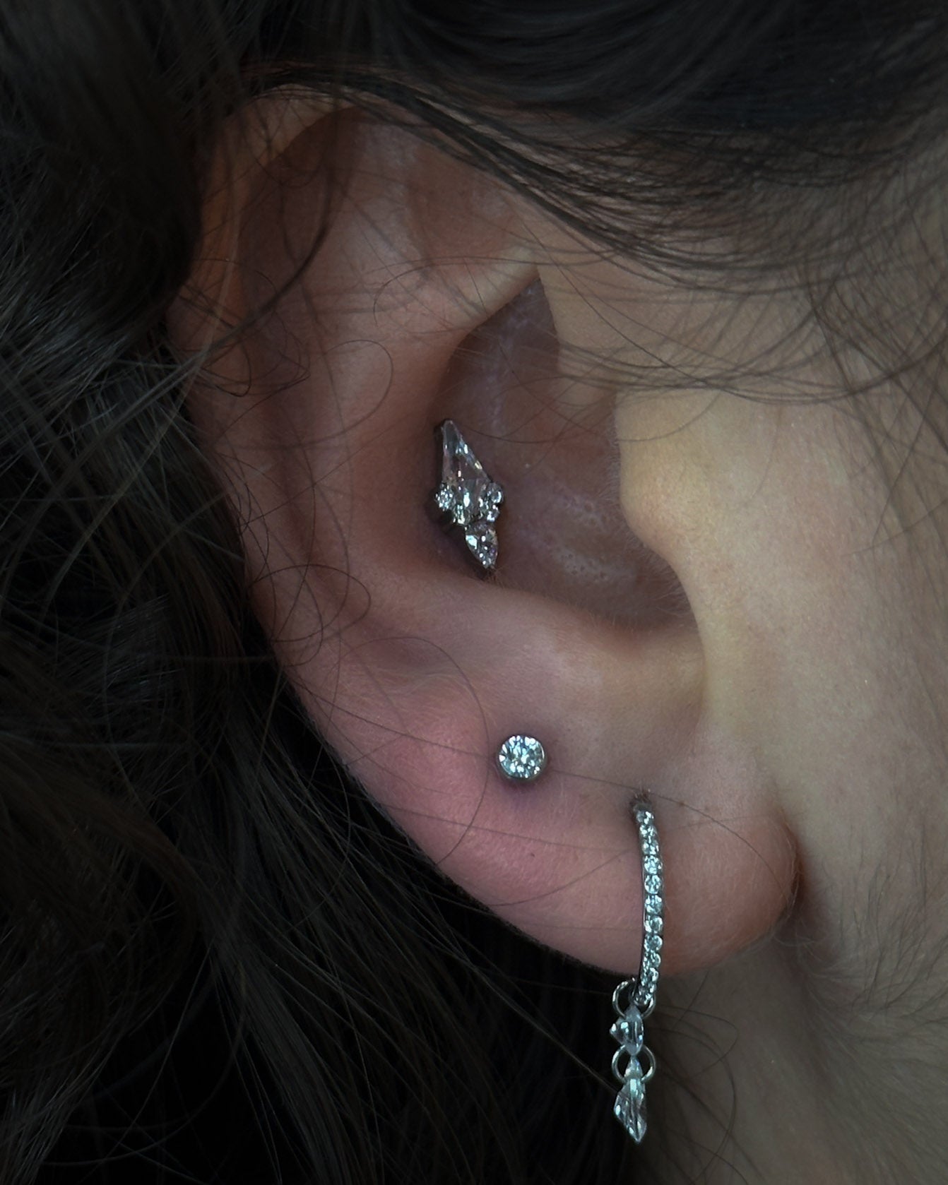 Kolczyk do ucha "Diamond crystal"- tytanowy labret z cyrkoniami