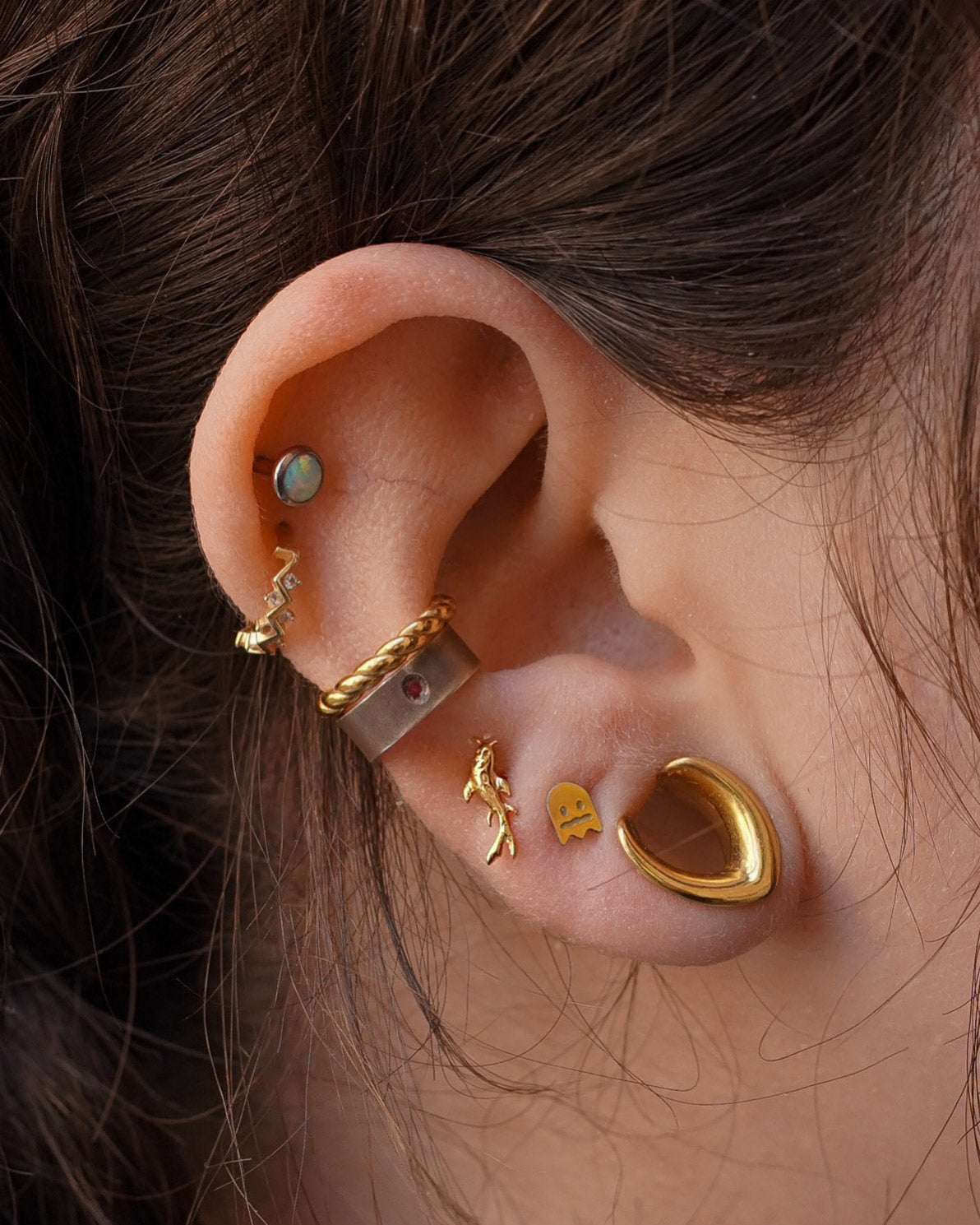 Kolczyk do ucha "Koi fish" - anodyzowany tytanowy labret z rybką Koi