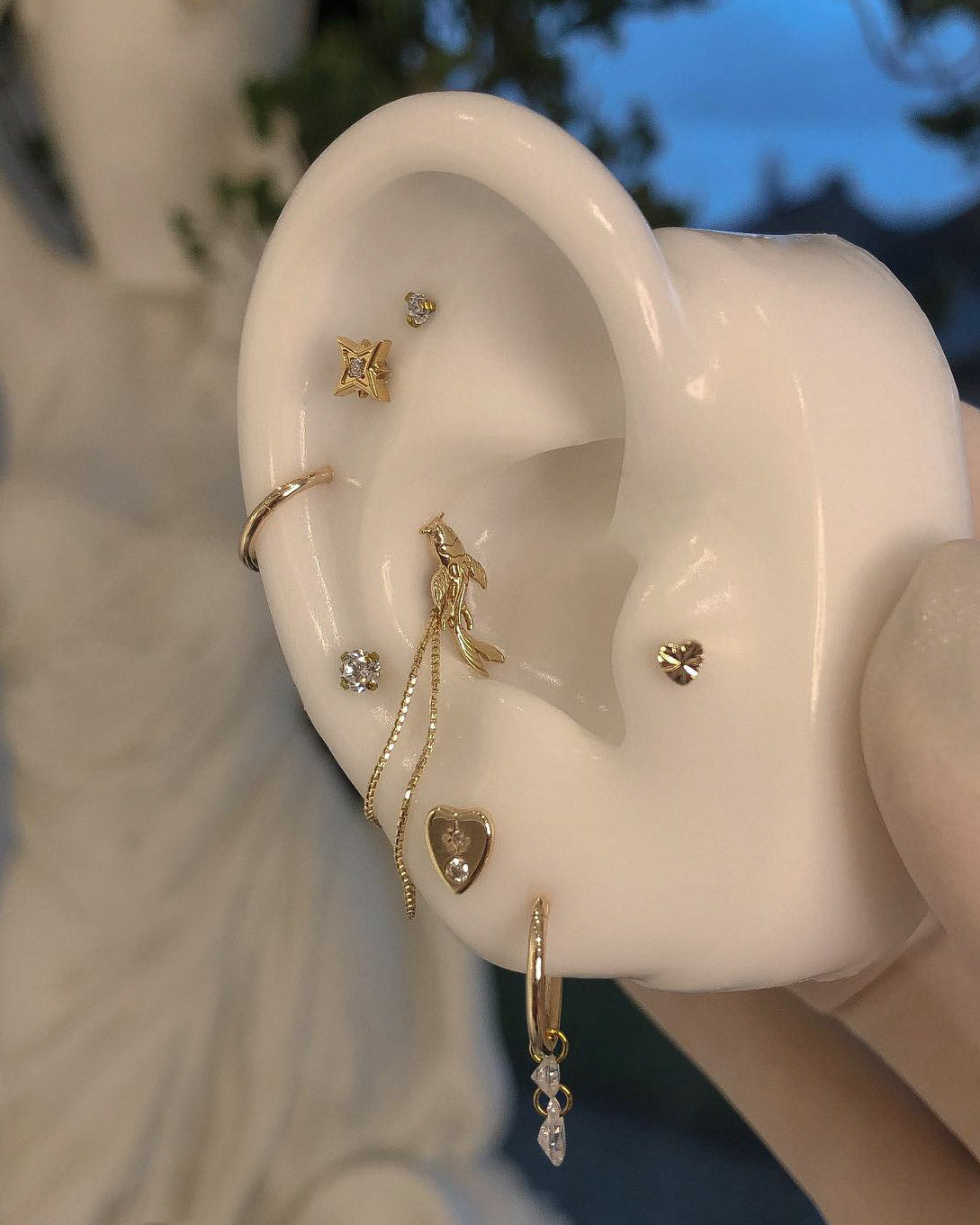 Kolczyk do ucha "Koi fish" - anodyzowany tytanowy labret z rybką Koi