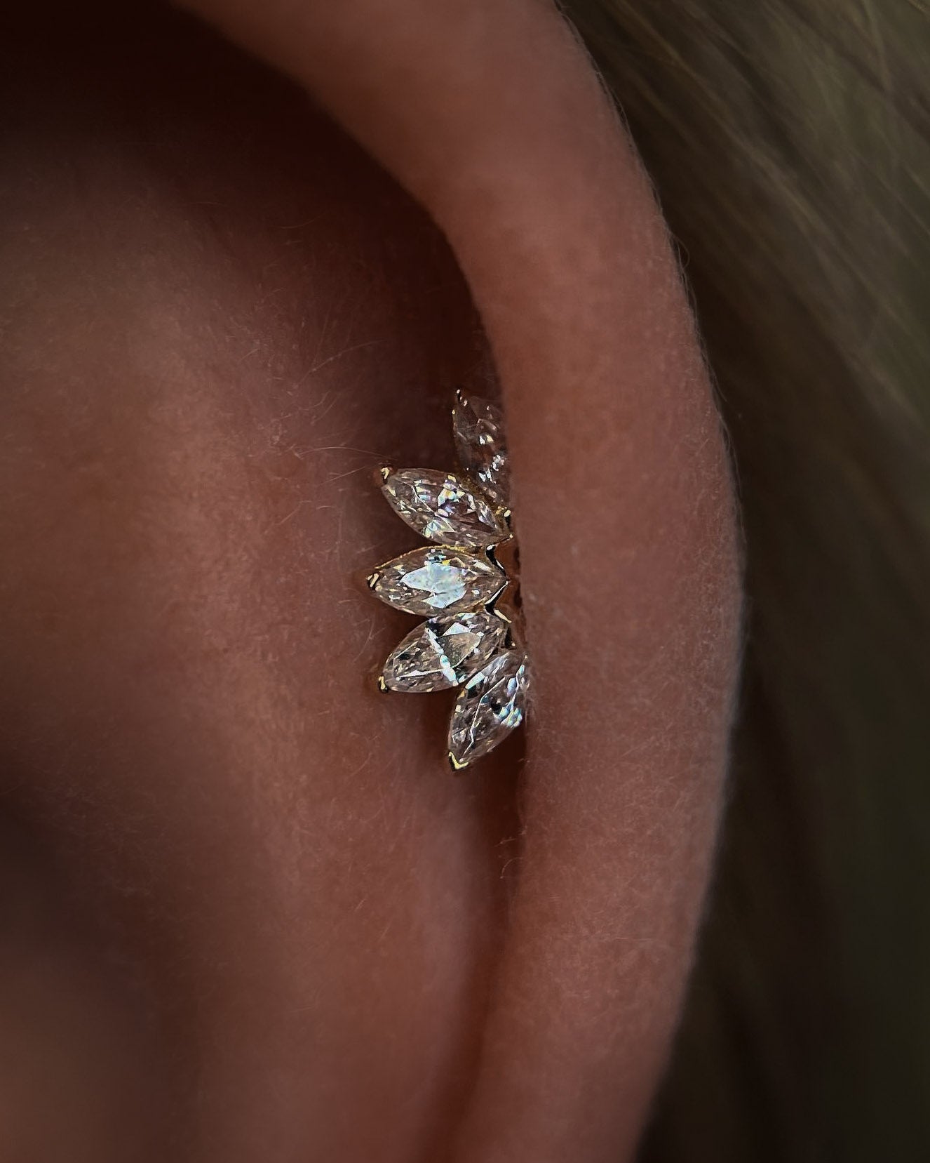 Kolczyk do ucha "Rising sun" - 14K złoty labret z cyrkoniami