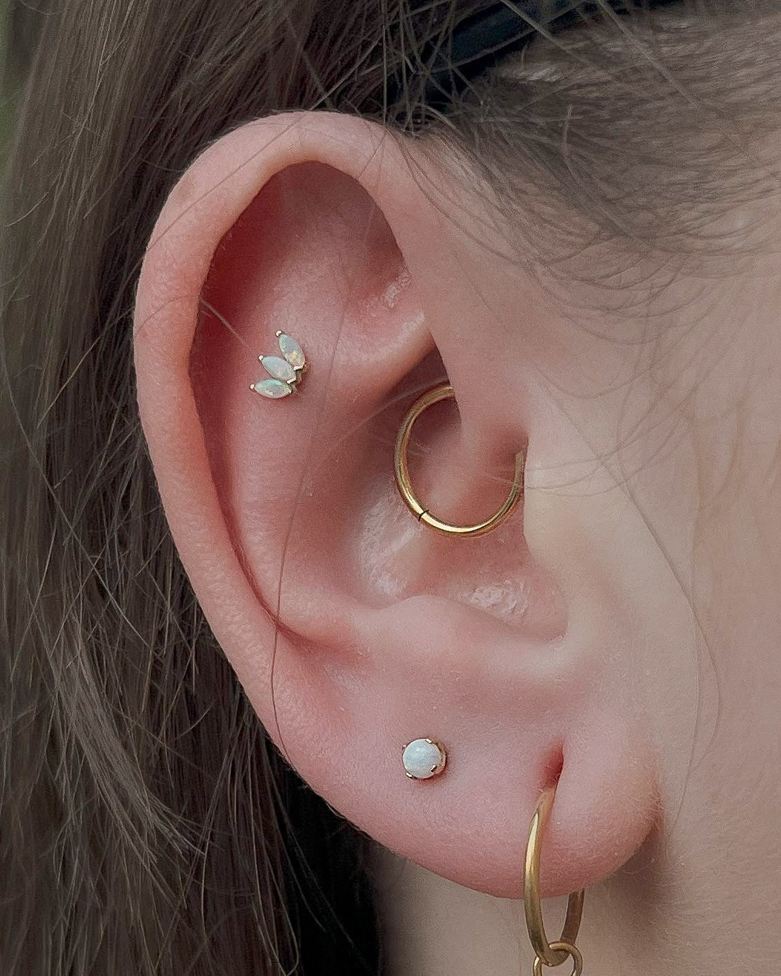 Kolczyk do ucha "Siren" -14K złoty labret z opalem