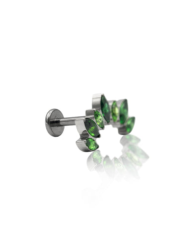 Kolczyk do ucha "Cluster green" - tytanowy labret z zielonymi cyrkoniami