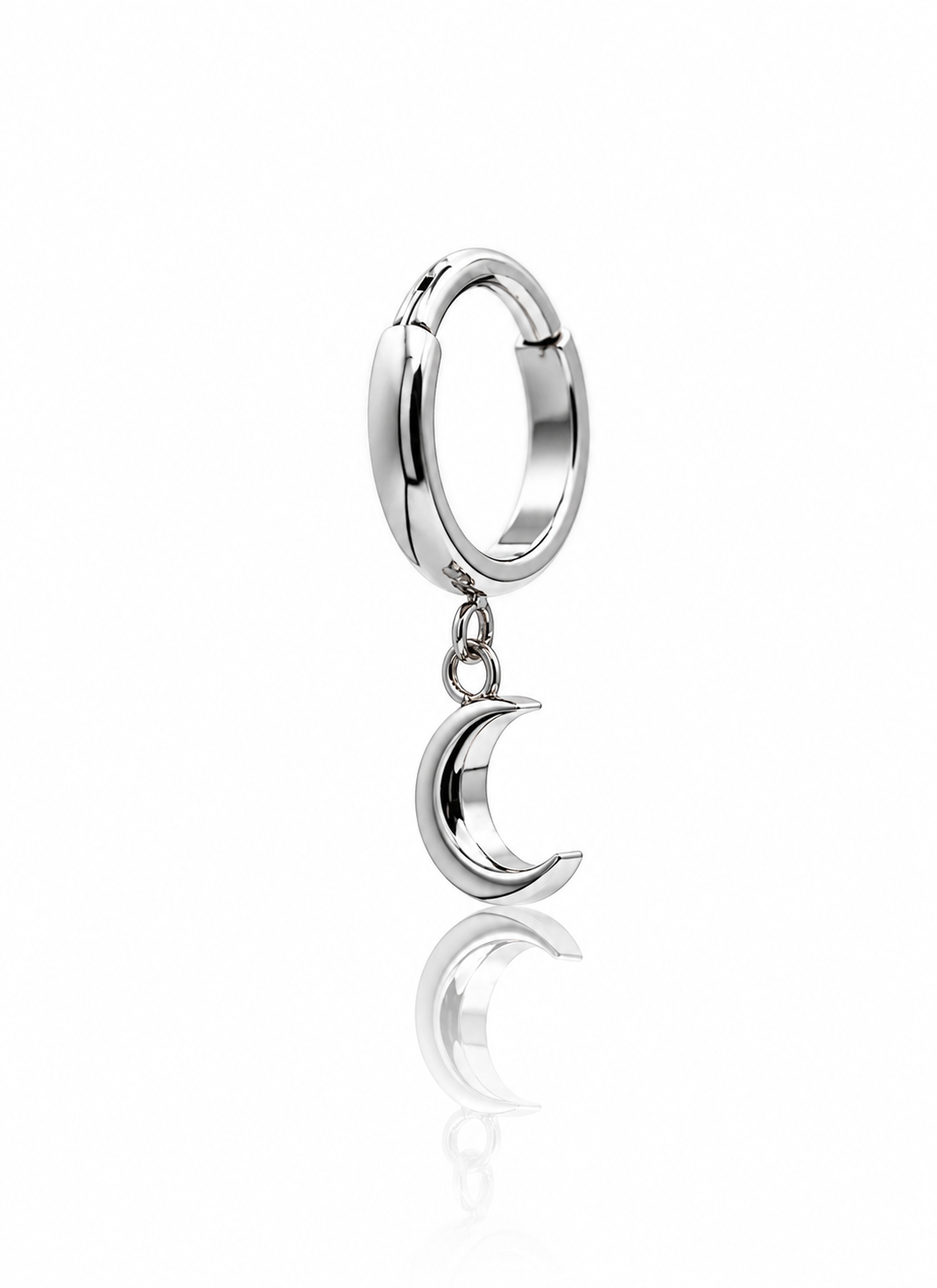 Kolczyk do ucha "Hanging moon" - tytanowy clicker z zawieszką księżycem