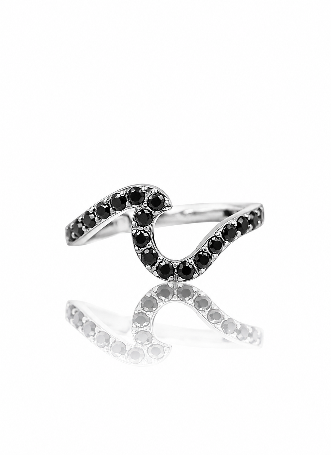"Black snake to be" earring - titanium clicker with black zircons
