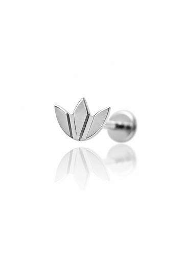 Kolczyk do ucha "Lotus petal" - tytanowy labret w kształcie listka