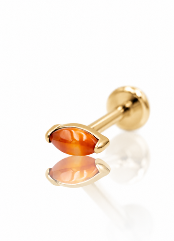 Kolczyk do ucha "1 long stone orange" - złoty tytanowy labret z czerwonym onyksem